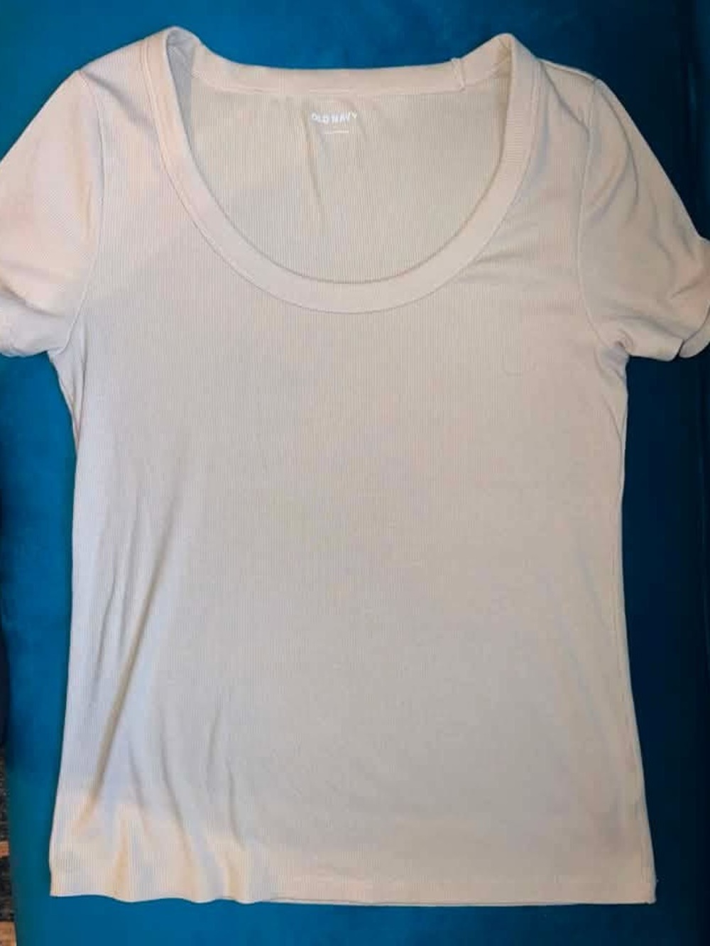 Old Navy Light Cream Scoop Neck Short Sleeve Tee